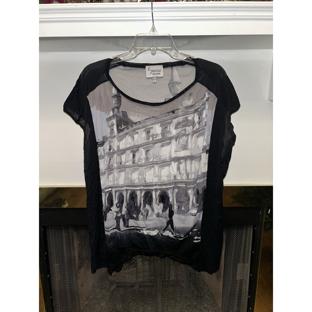Women’s Small Lynn Richie Silver Top